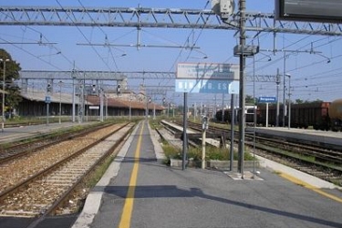 Binario 4 tronco est alla stazione ferroviaria di Bergamo